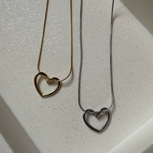 Amor propio Necklace